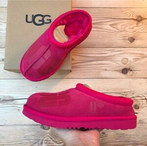 Ugg Tasman II scatter graphic